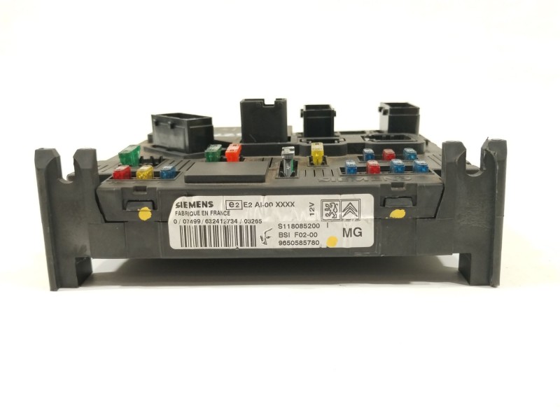 Recambio de caja reles / fusibles para citroën c2 (jm_) 1.4 hdi referencia OEM IAM 9650585780 S118085200I BSIF0200