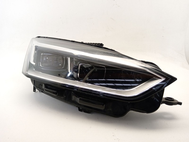 Recambio de faro derecho para audi a5 sportback (f5a) advanced quattro referencia OEM IAM 8W6941034D  