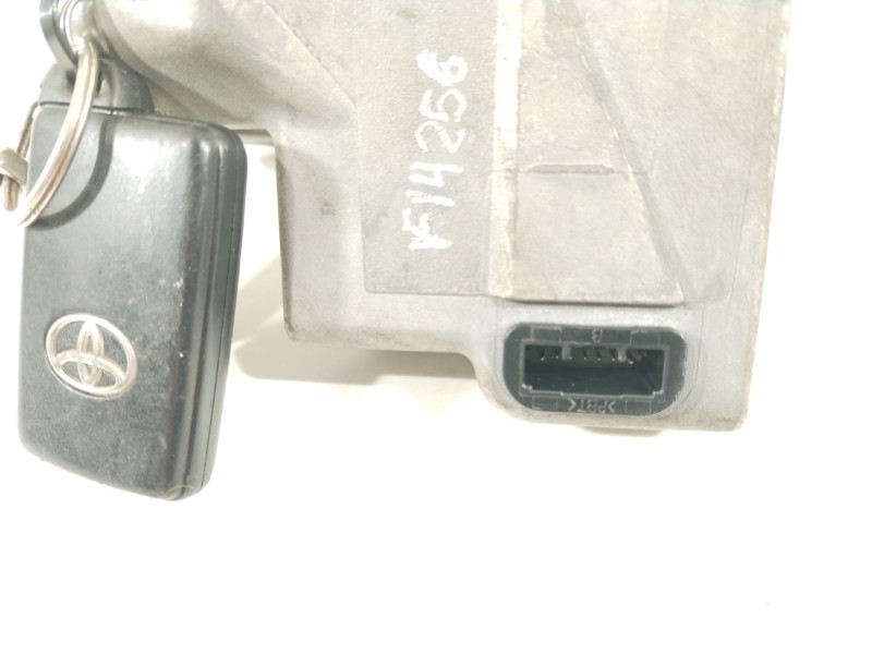 Recambio de antirrobo para toyota auris (_e15_) 2.0 d-4d (ade150_) referencia OEM IAM 45020425 4528042140 899985201