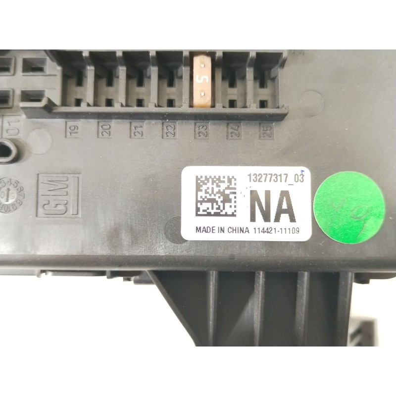 Recambio de caja reles / fusibles para opel insignia a (g09) 2.0 cdti (68) referencia OEM IAM 13277317 544949969 