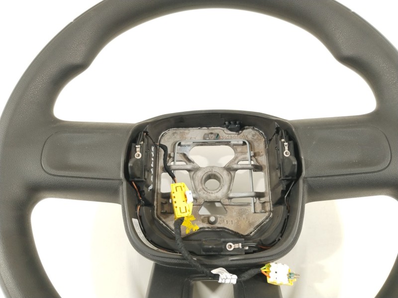 Recambio de volante para toyota proace city referencia OEM IAM 98210208ZD  