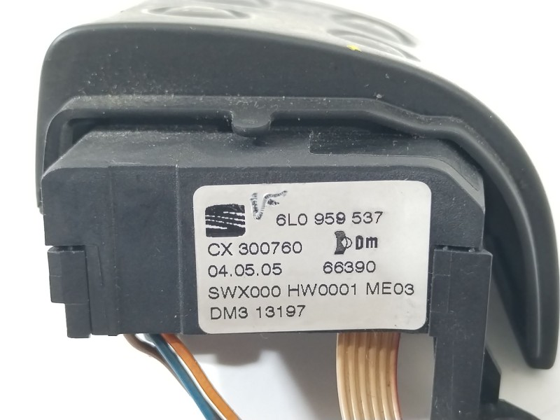 Recambio de mando volante para seat ibiza iii (6l1) 1.9 tdi referencia OEM IAM 6L0959537  