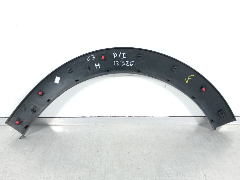 Recambio de aletin delantero izquierdo para citroën c3 feel referencia OEM IAM 9812088680  