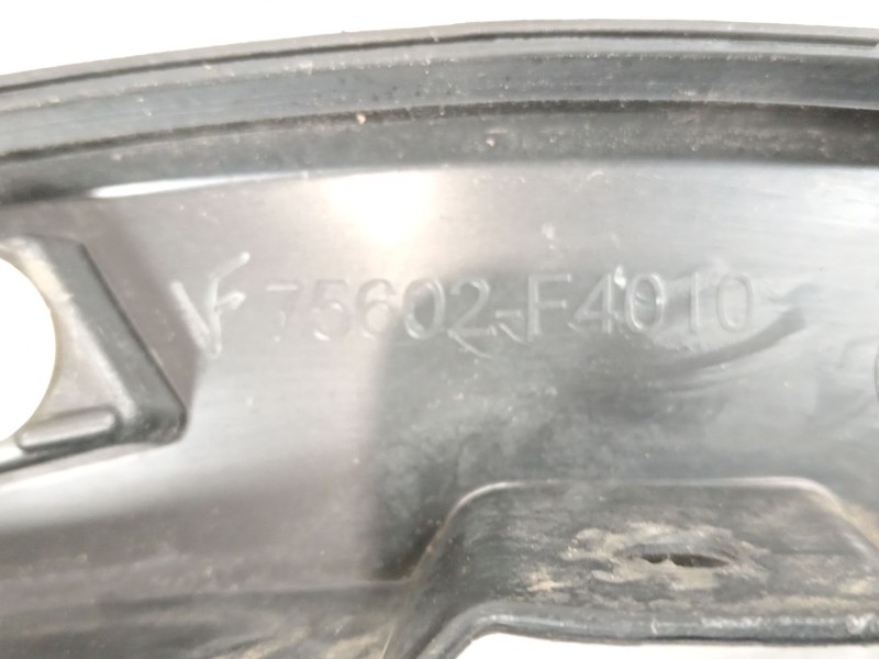 Recambio de aletin delantero izquierdo para toyota c-hr (_x1_) 1.8 hybrid (zyx10_, zyx11_) referencia OEM IAM 75602F4010  