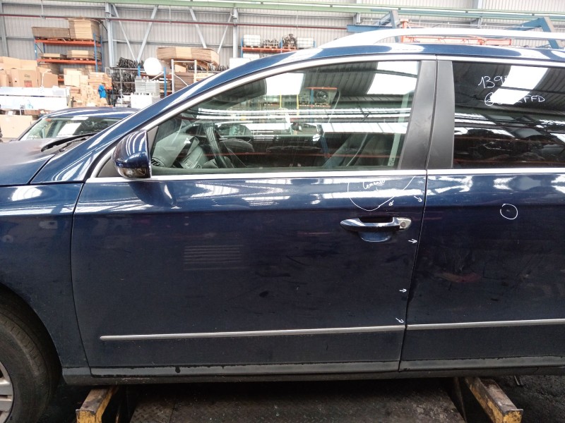 Recambio de puerta delantera izquierda para volkswagen passat b6 variant (3c5) 2.0 tdi 16v referencia OEM IAM   