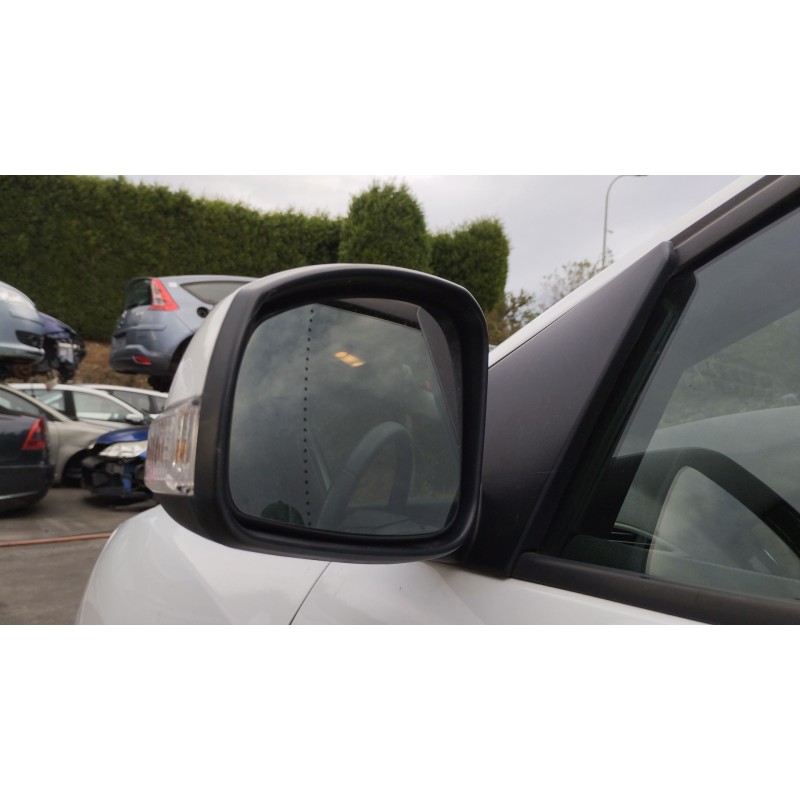 Recambio de retrovisor izquierdo para renault megane iii hatchback (bz0/1_, b3_) 1.5 dci referencia OEM IAM   