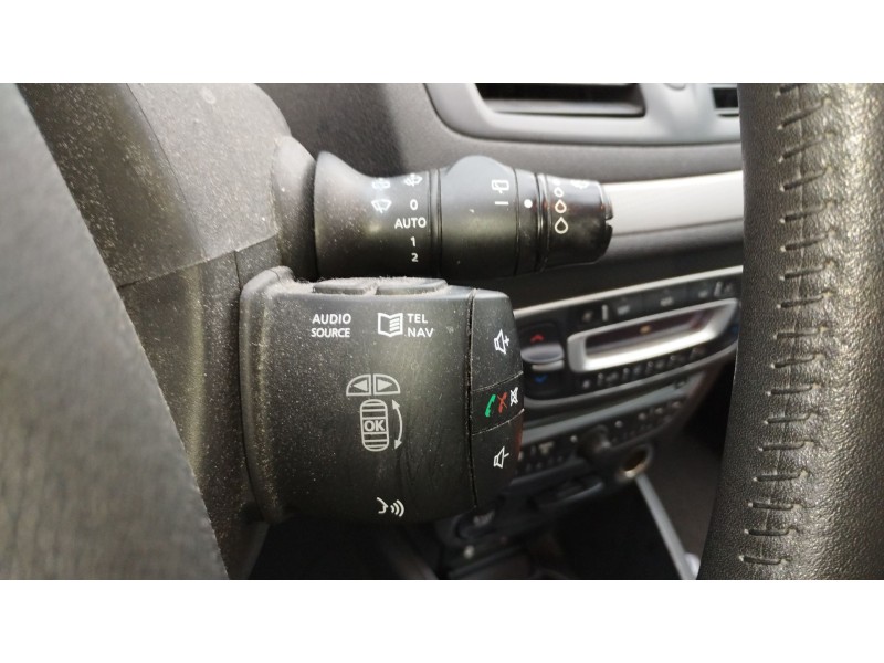 Recambio de mando luces para renault megane iii hatchback (bz0/1_, b3_) 1.5 dci referencia OEM IAM   