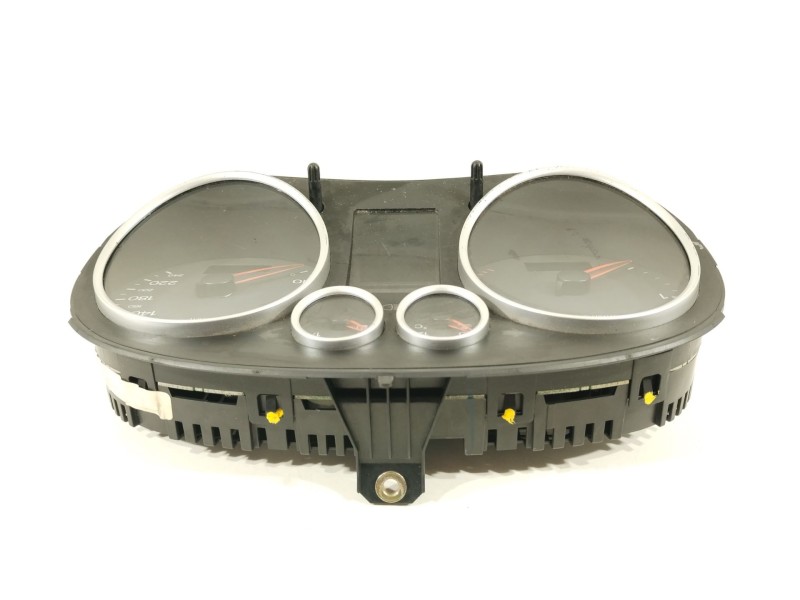 Recambio de cuadro instrumentos para audi a2 (8z) 1.4 tdi (55kw) referencia OEM IAM 8Z0920900M 81117994 