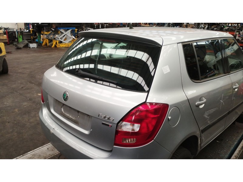 Recambio de porton trasero para skoda fabia ii (542) 1.6 tdi referencia OEM IAM   