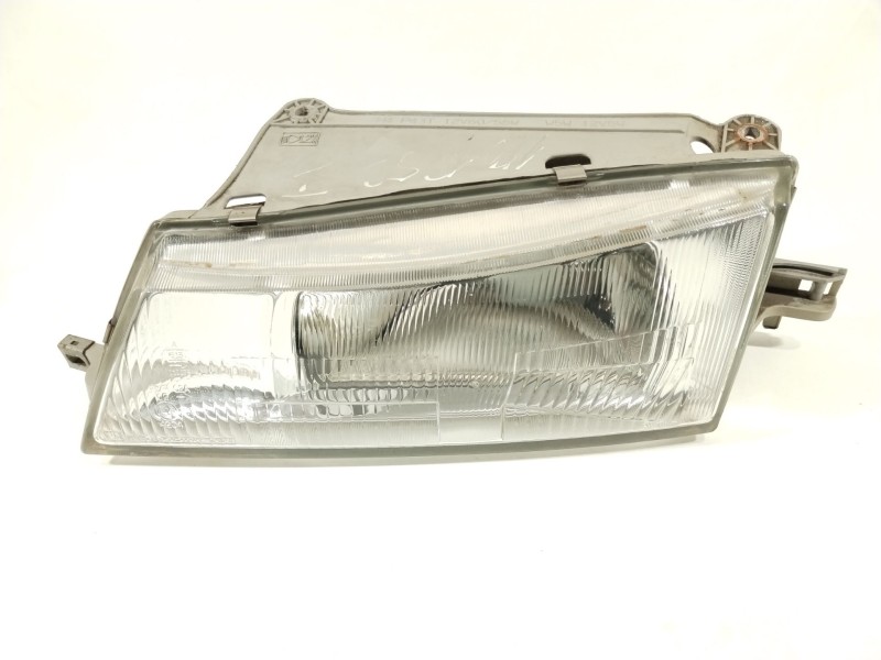 Recambio de faro izquierdo para daewoo nexia chess referencia OEM IAM 0701000527  