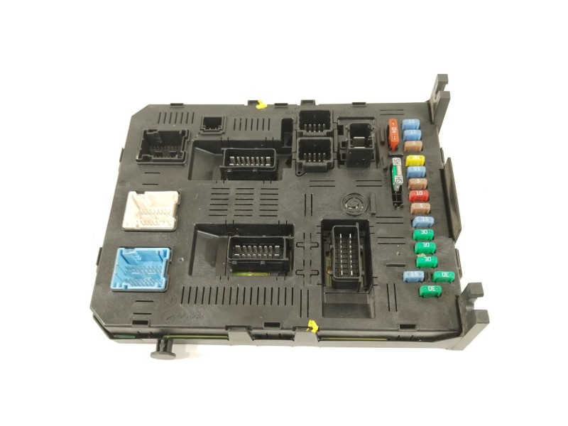 Recambio de caja reles / fusibles para citroën c4 berlina exclusive referencia OEM IAM 6580Y5 216761594 