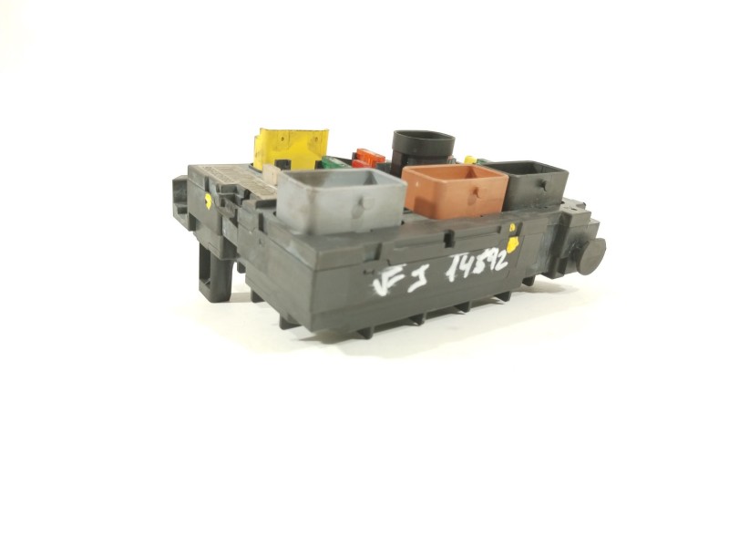 Recambio de caja reles / fusibles para citroën c4 i sedán 1.6 hdi referencia OEM IAM 9664826080 BSML1100 