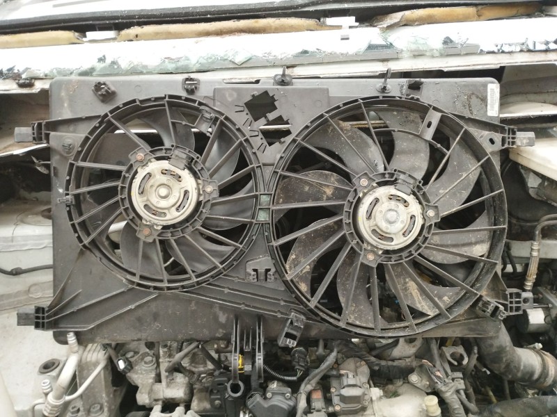 Recambio de electroventilador para renault master kofferaufbau l3h1 3,5t referencia OEM IAM 214815872r  