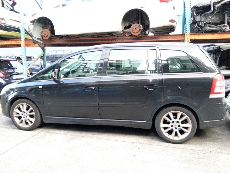opel zafira / zafira family b (a05) del año 2025