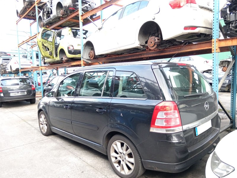 opel zafira / zafira family b (a05) del año 2025