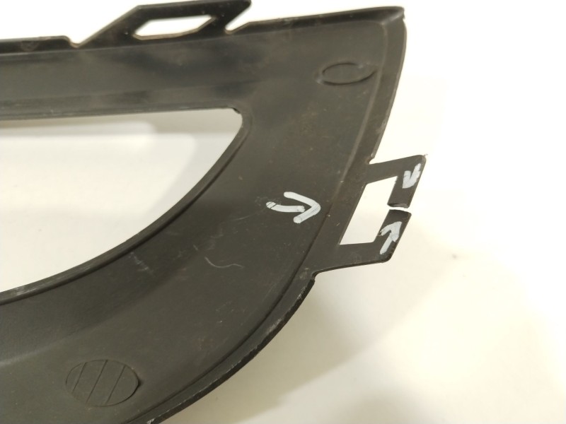 Recambio de rejilla paragolpes derecha para volkswagen polo v (6r1, 6c1) 1.6 tdi referencia OEM IAM 6R0853666D  