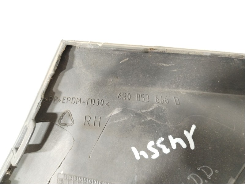 Recambio de rejilla paragolpes derecha para volkswagen polo v (6r1, 6c1) 1.6 tdi referencia OEM IAM 6R0853666D  