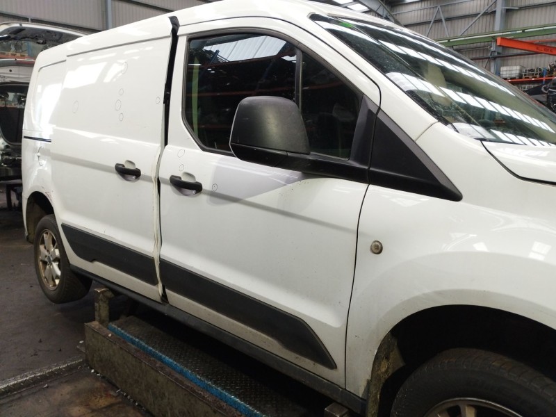 Recambio de puerta delantera derecha para ford transit connect monospace 1.5 tdci referencia OEM IAM   
