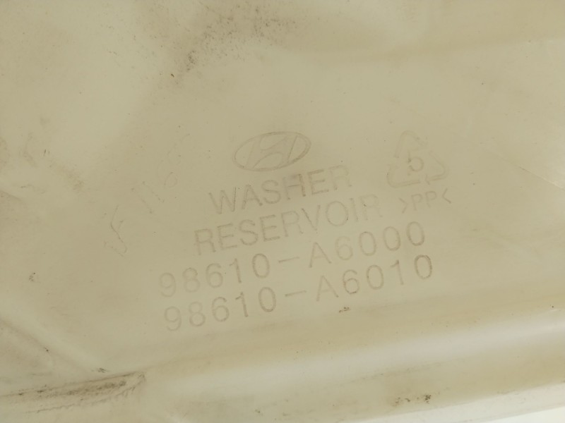 Recambio de deposito limpia para hyundai i30 (gd) style referencia OEM IAM 98610A6000 98610A6010 