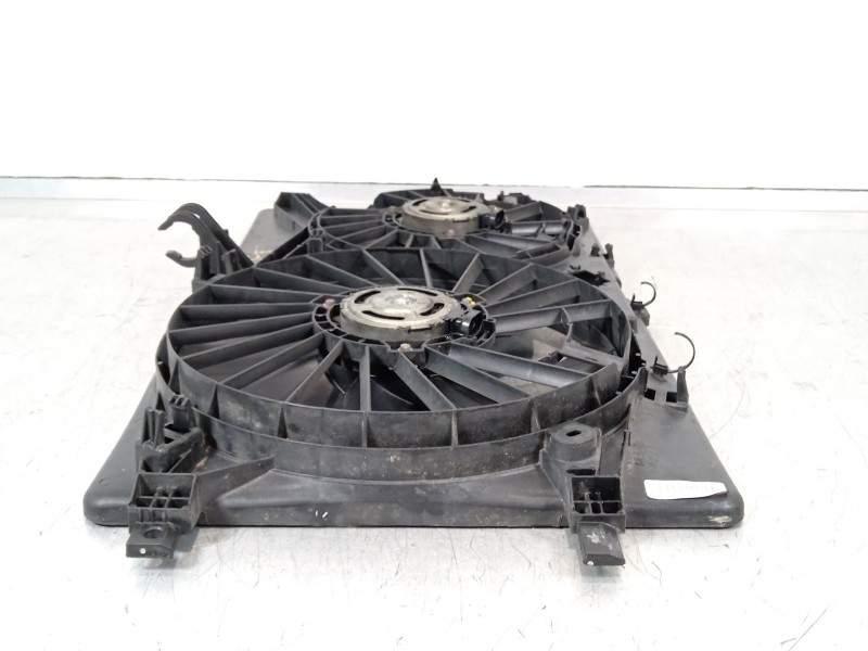 Recambio de electroventilador para renault master kofferaufbau l3h1 3,5t referencia OEM IAM 214815872r  