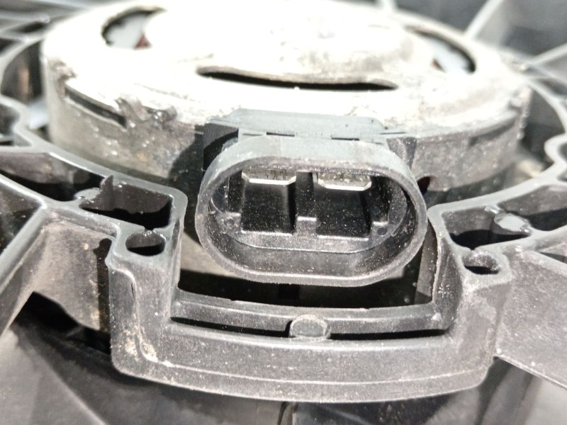 Recambio de electroventilador para renault master kofferaufbau l3h1 3,5t referencia OEM IAM 214815872r  