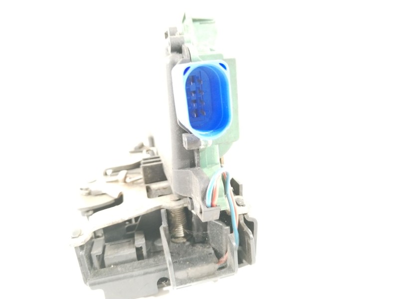 Recambio de cerradura puerta delantera derecha para volkswagen polo iv (9n_, 9a_) 1.4 tdi referencia OEM IAM 3B1837016BQ  