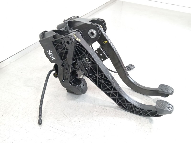 Recambio de pedal embrague para volkswagen crafter kasten (sy) furgón 35 bl ta fwd referencia OEM IAM 2n172103103s  