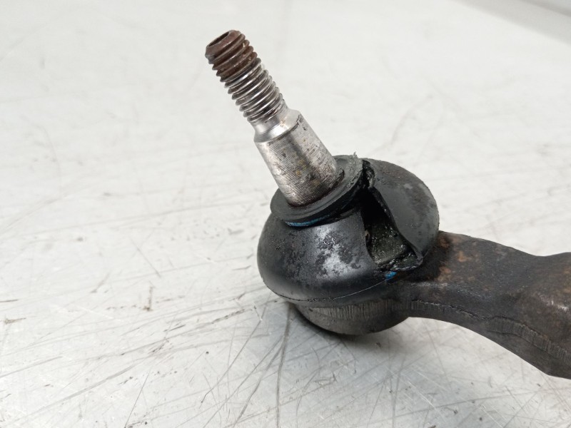 Recambio de cremallera direccion para ford kuga (cbs) titanium referencia OEM IAM HV6C3D070NE CV6C3D070NA 