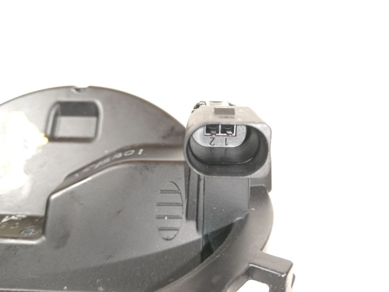 Recambio de maneta exterior porton para volkswagen golf v (1k1) 1.9 tdi referencia OEM IAM 1K0827469D  