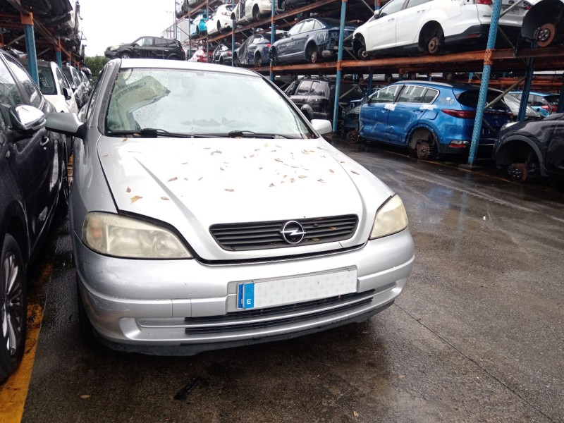 opel astra g sedán (t98) del año 2001