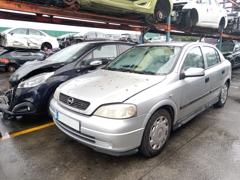 opel astra g sedán (t98) del año 2001