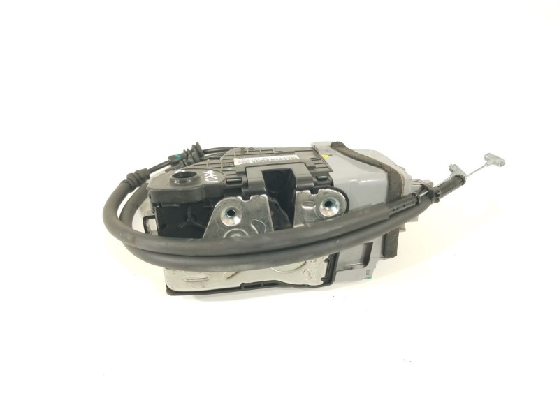 Recambio de cerradura puerta delantera derecha para hyundai tucson essence bluedrive 2wd referencia OEM IAM 81320D3000  