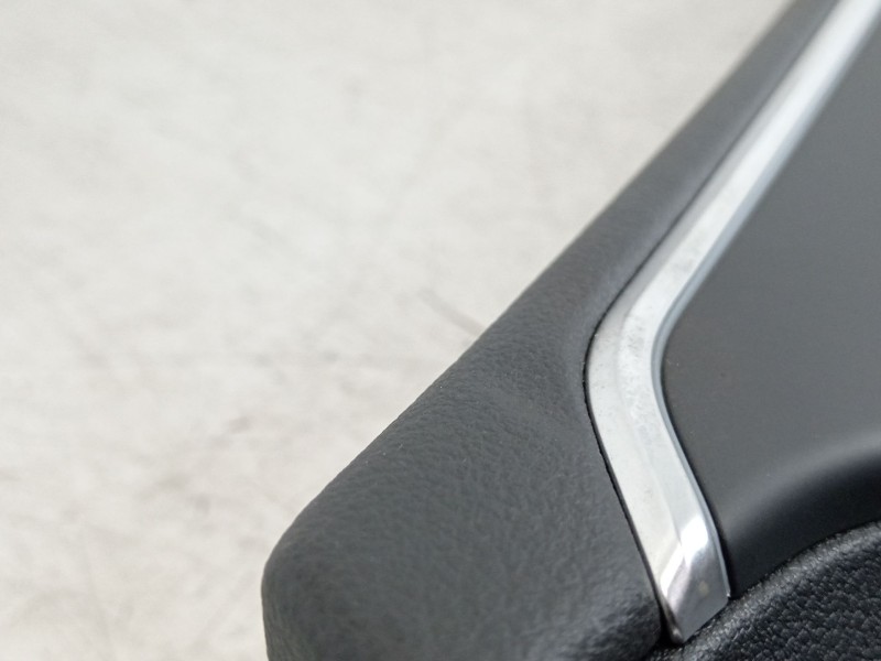 Recambio de guarnecido puerta delantera derecha para audi a5 sportback (f5a) advanced quattro referencia OEM IAM 8W8867134  