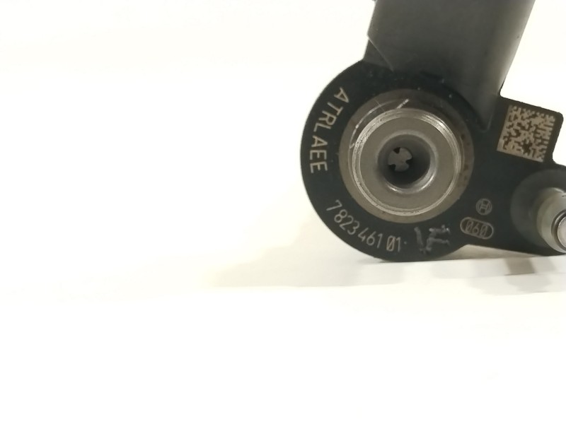 Recambio de inyector para bmw 5 touring (f11) 525 d xdrive referencia OEM IAM 782346101 0445117030 