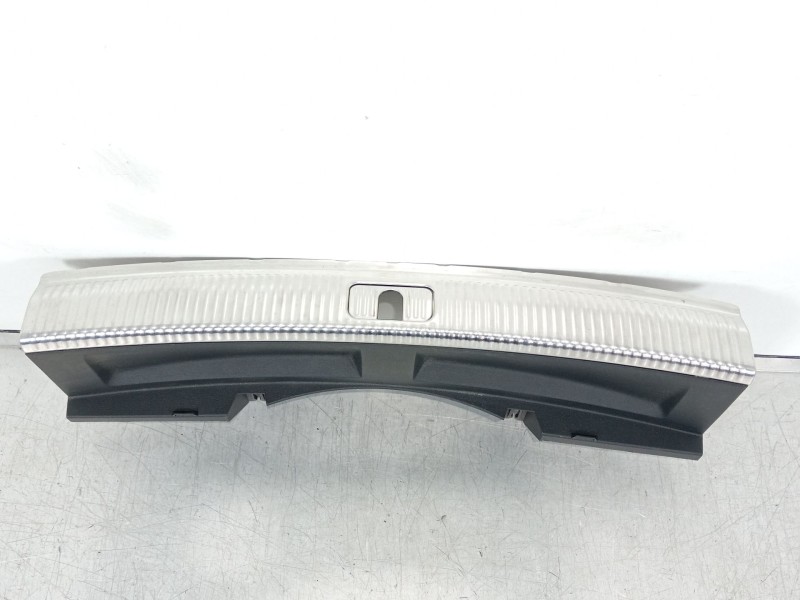 Recambio de moldura para audi a5 sportback (f5a) advanced quattro referencia OEM IAM 8W8864483  