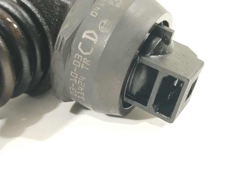 Recambio de inyector para volkswagen passat b5.5 (3b3) 1.9 tdi referencia OEM IAM 038130073BA 0414720216 