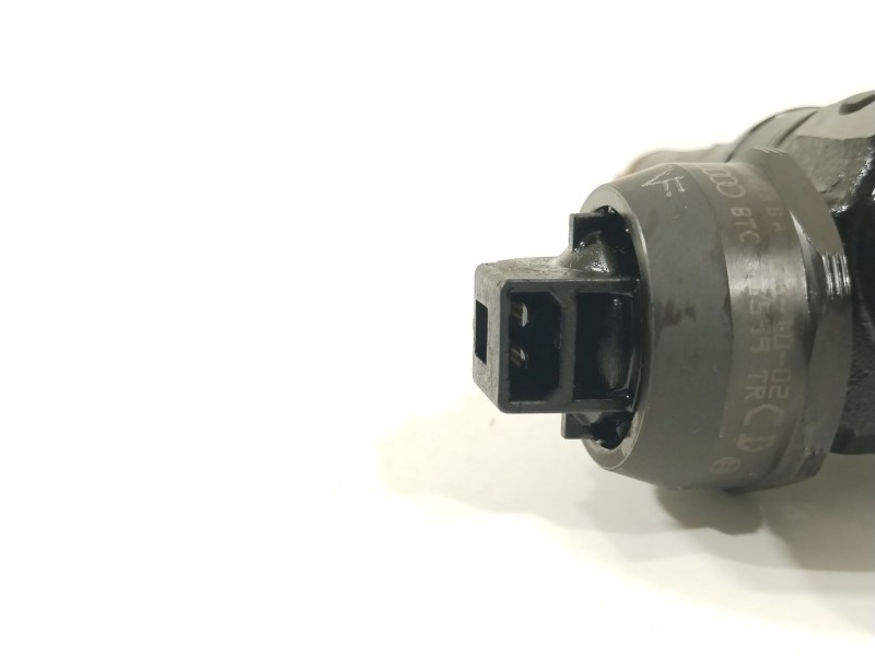 Recambio de inyector para volkswagen passat b5.5 (3b3) 1.9 tdi referencia OEM IAM 038130073BA 0414720216 