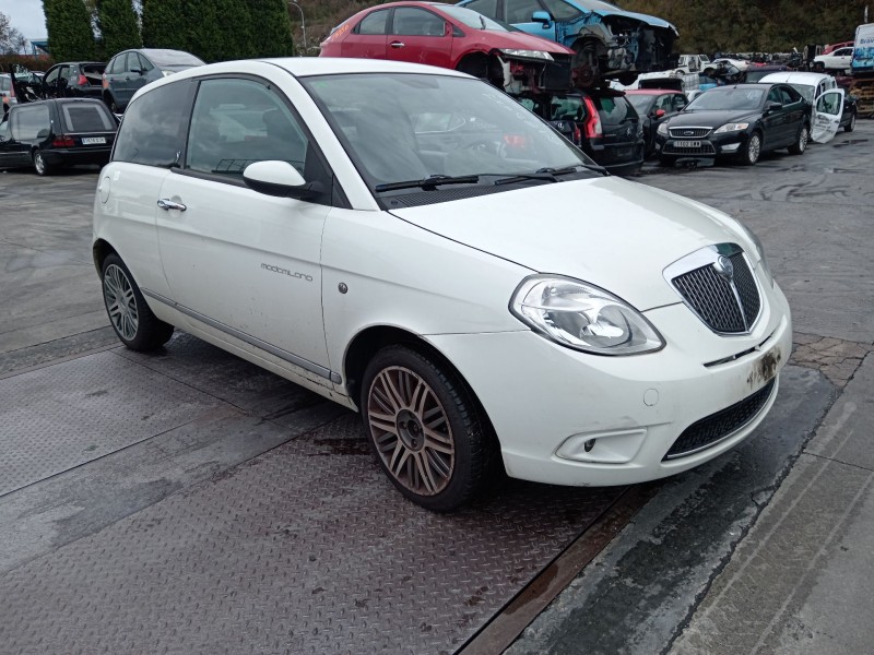 lancia ypsilon (843_) del año 2009