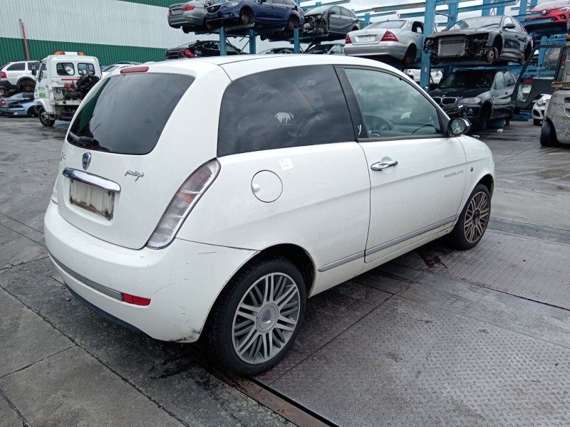 lancia ypsilon (843_) del año 2009