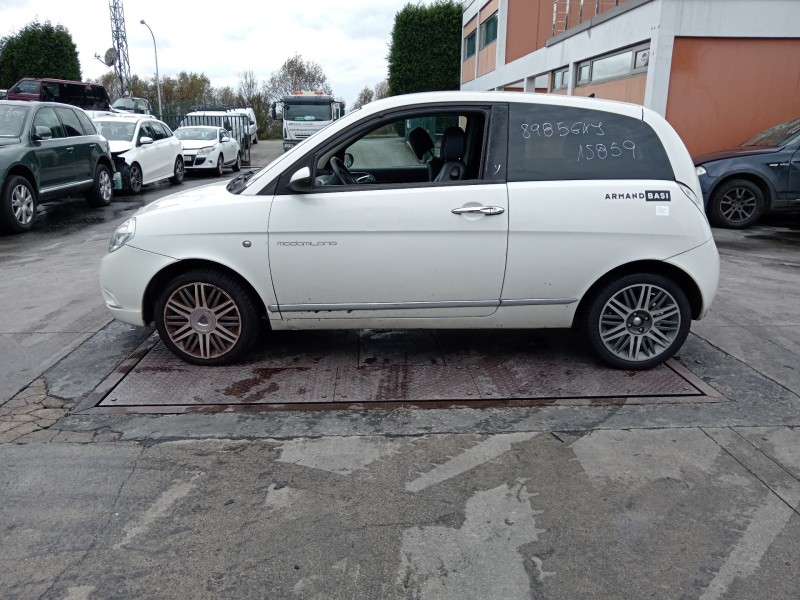 lancia ypsilon (843_) del año 2009