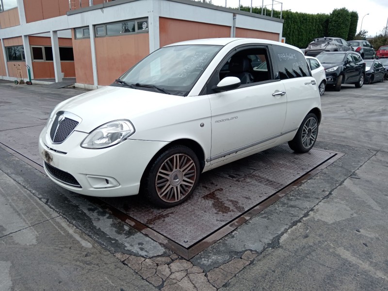 lancia ypsilon (843_) del año 2009
