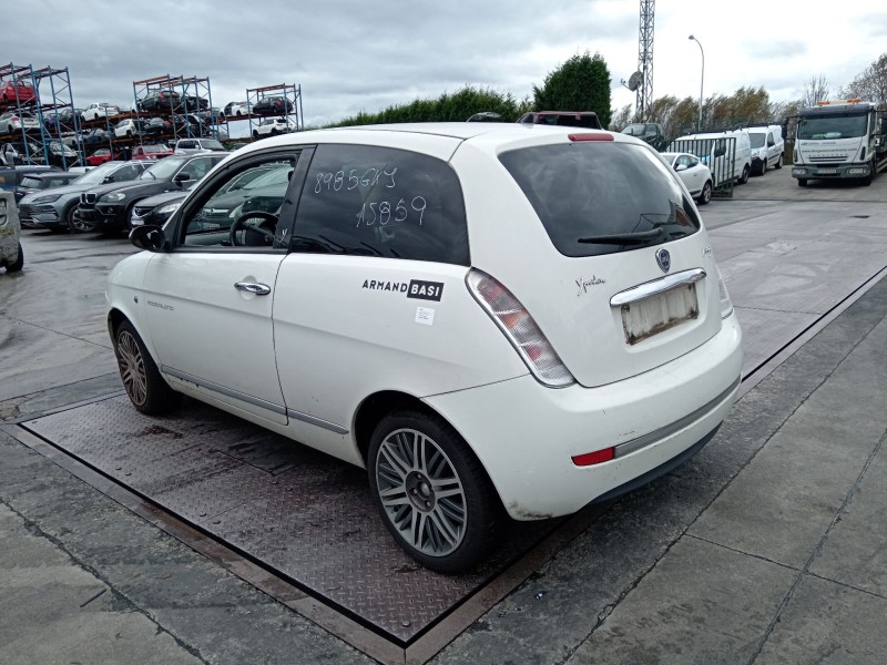 lancia ypsilon (843_) del año 2009