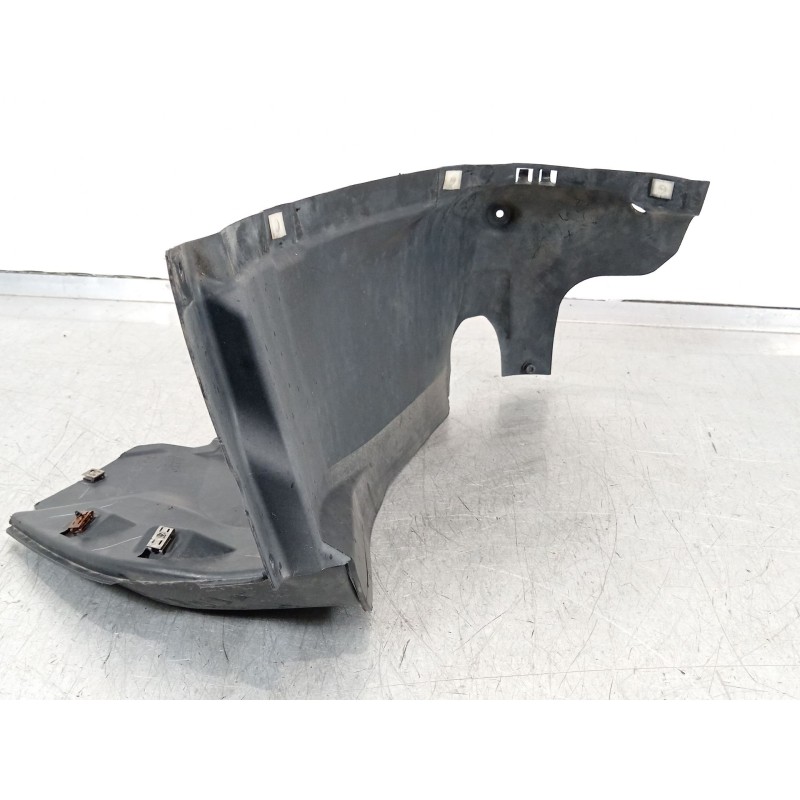 Recambio de paso de rueda delantero izquierdo para audi a5 sportback (f5a) advanced quattro referencia OEM IAM 8W6853887  