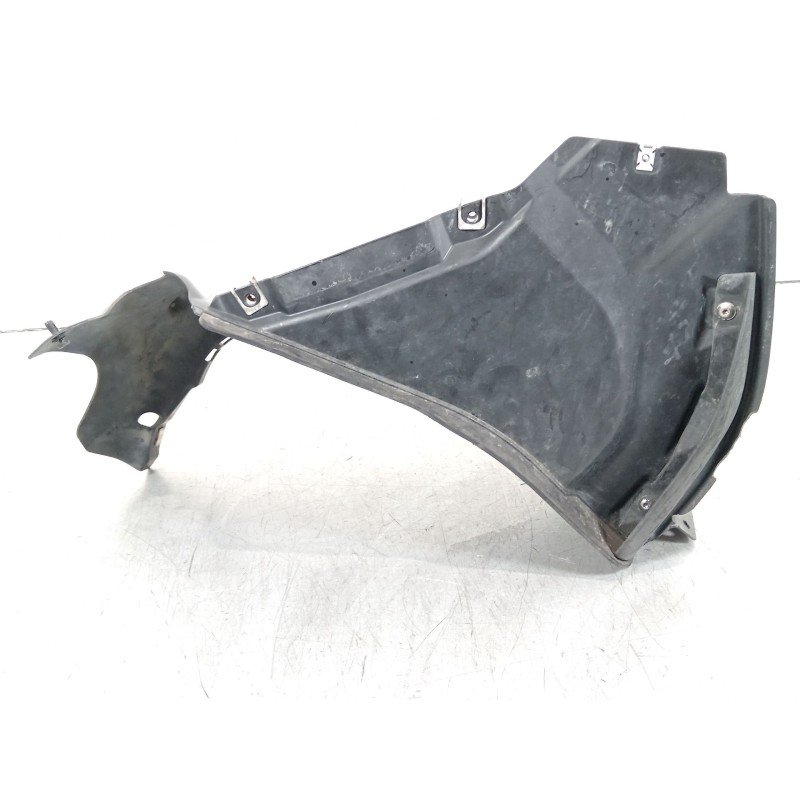 Recambio de paso de rueda delantero izquierdo para audi a5 sportback (f5a) advanced quattro referencia OEM IAM 8W6853887  