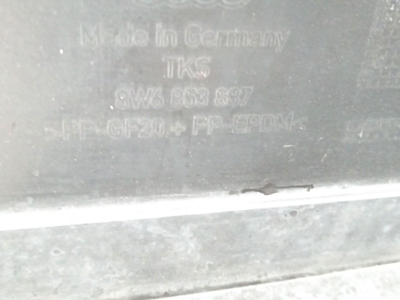 Recambio de paso de rueda delantero izquierdo para audi a5 sportback (f5a) advanced quattro referencia OEM IAM 8W6853887  