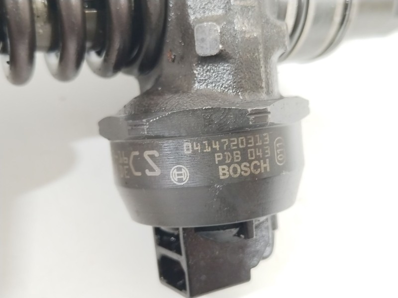 Recambio de inyector para seat leon (1p1) 1.9 tdi referencia OEM IAM 038130073BN  0414720313