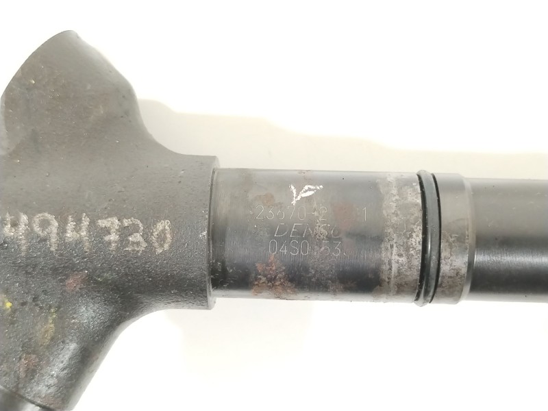 Recambio de inyector para toyota avensis (t27) active referencia OEM IAM 2367026071  2367029115
