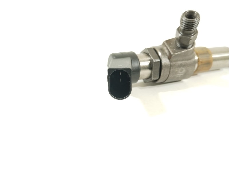 Recambio de inyector para mazda 3 sedán (bl) 1.6 mzr cd (bl14) referencia OEM IAM 9802448680  A00B8704