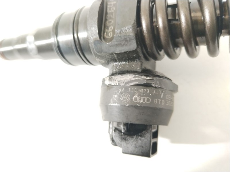 Recambio de inyector para seat leon (1m1) 1.9 tdi referencia OEM IAM 038130073AL  0414720039