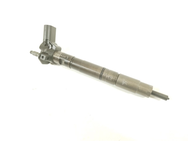 Recambio de inyector para volkswagen passat berlina (3c2) advance plus referencia OEM IAM 03L130277  0445116030